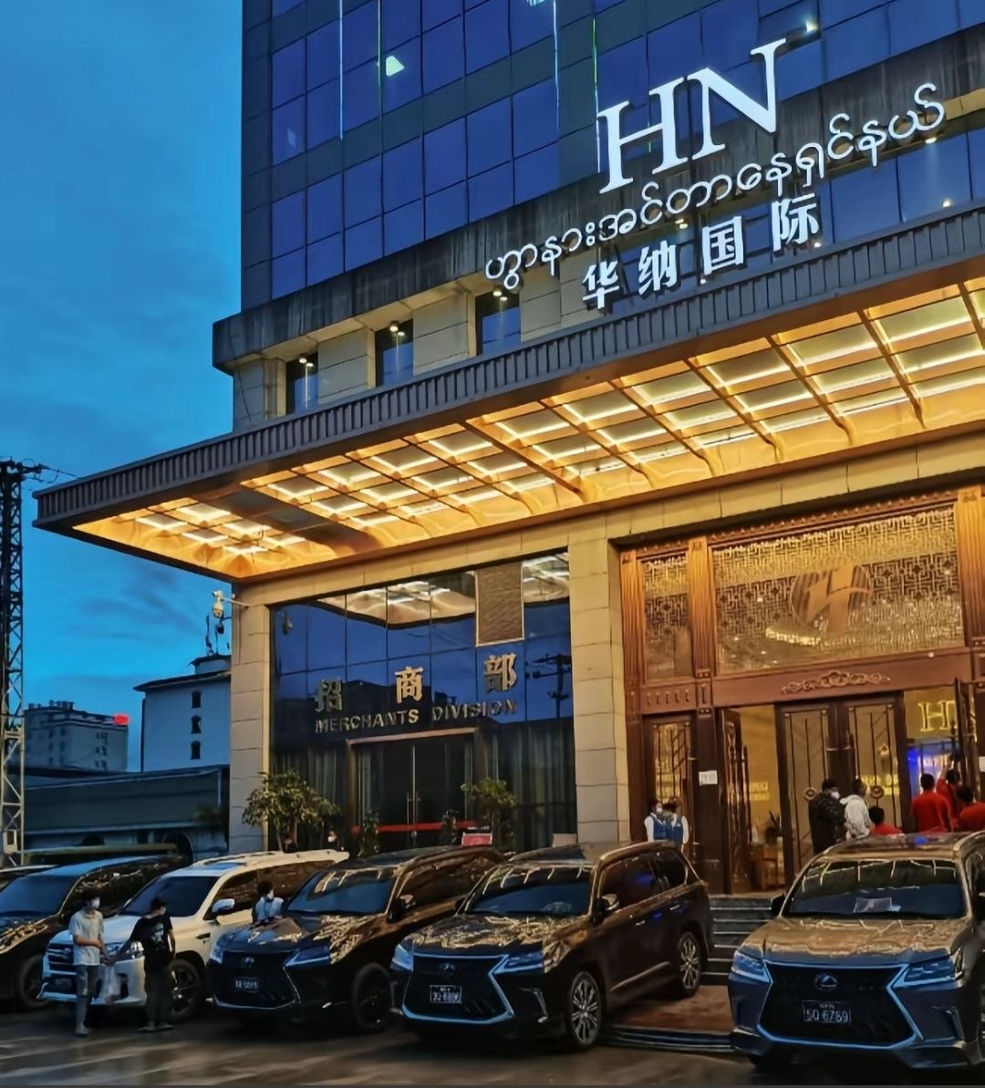 华纳万宝路游戏《天空之城》官方宣传图